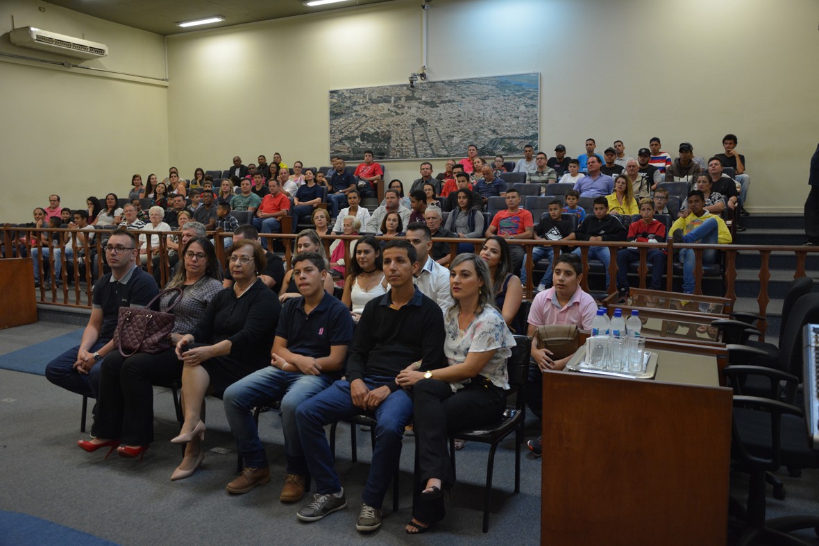 Visualize fotos Título de Cidadão Ararense - Silvio Antônio Garlizoni