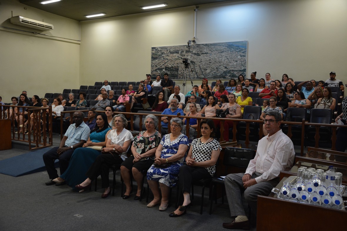 Visualize fotos Sessão Solene pelo 50 anos de fundação da APAE