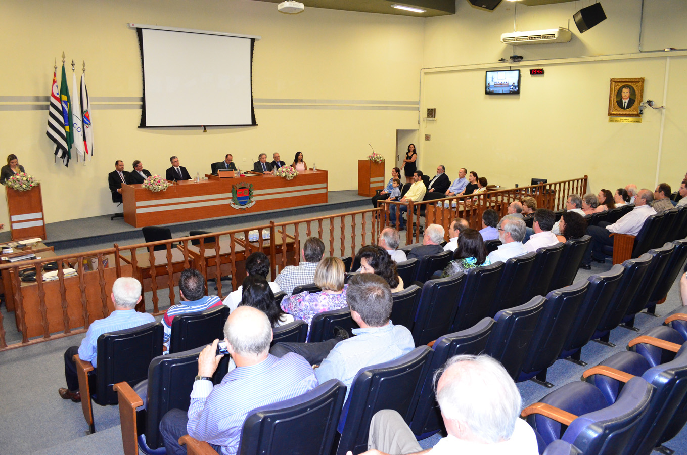 Visualize fotos Sessão Solene de entrega de Medalha "Martinico Prado" para Sylvio Baggio 