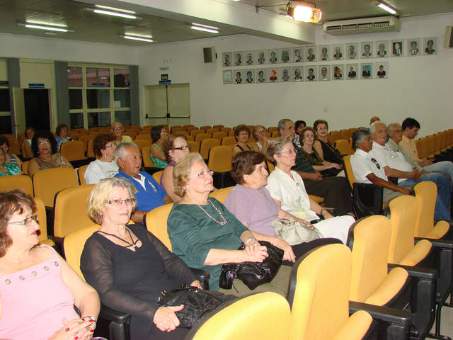 Visualize fotos Vereadores da Terceira Idade participam de sessão na Câmara de Limeira